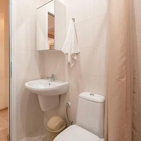 Apartment Wisdom - 2 Bedroom Top Center *