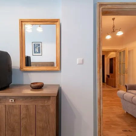 Wisdom - 2 Bedroom Top Center * Sofia